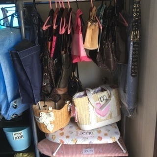 掘り出し物てんこ盛りのガレージセール実施中【無人販売】の画像