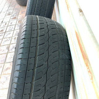 ハイエース　タイヤ　215/65/16の画像