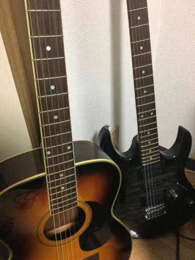 【2本】エレキギターとアコギ　ミニアンプセット