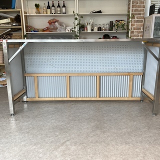 【価格変更しました 50%OFF】現地引取可能な方限定！カウンターテーブル1台　※7/11までに引取可能な方、限定の画像