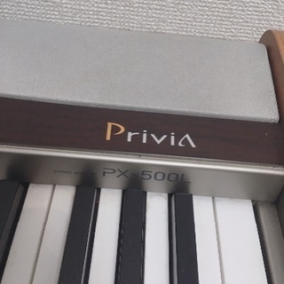 電子ピアノ（CASIO Privia PX-500L）の画像