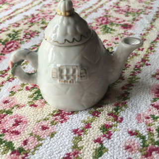 小さなポットの画像