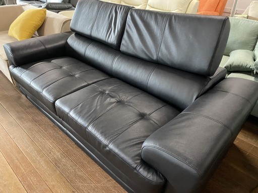 本革ソファー！18万円ヲ29800円で販売します！新品です。早いもの勝ちです。さぁ！どんと来い＼(^o^)／