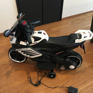 子供用　光る　電動バイク　3歳〜6歳くらい用