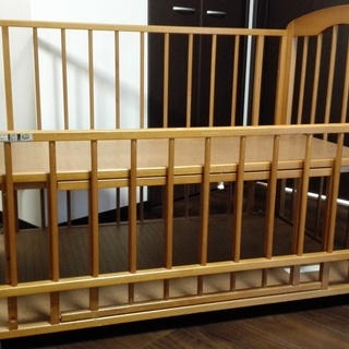 KATOJIベビーベッドの画像