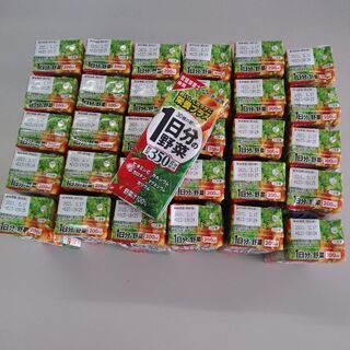 ♪まとめて31本♪伊藤園　1日分の野菜♪凹みあり