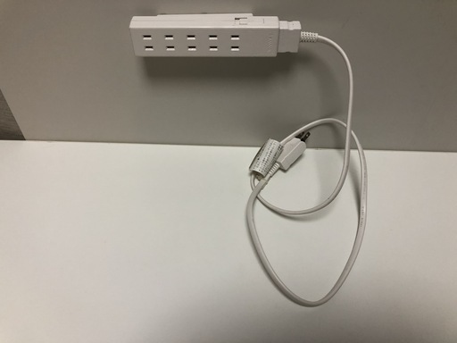 無印良品のシステムデスク、椅子、パーティション、キャビネット、コンセントセット