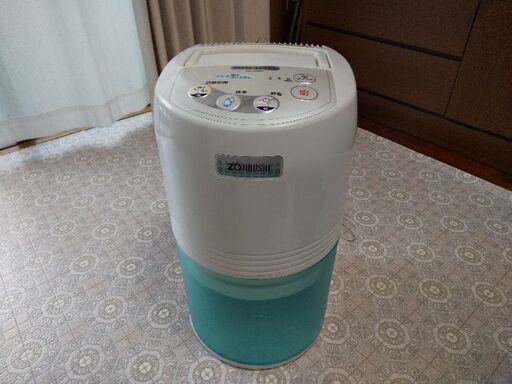 象印除湿機水とり名人