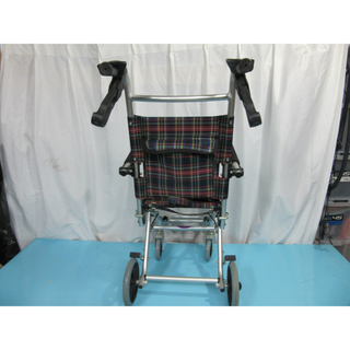 タッチ　アルミ製簡昜式介助車椅子の画像