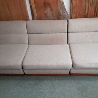 【無料】カジュアルソファー（応接セットのソファとしても利用可）お譲りします。の画像