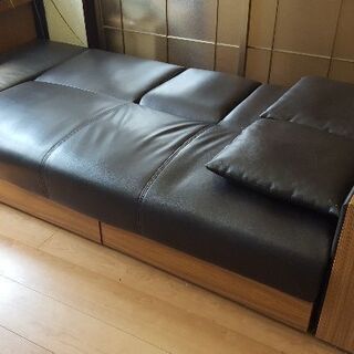 ソファがベッドに変わります