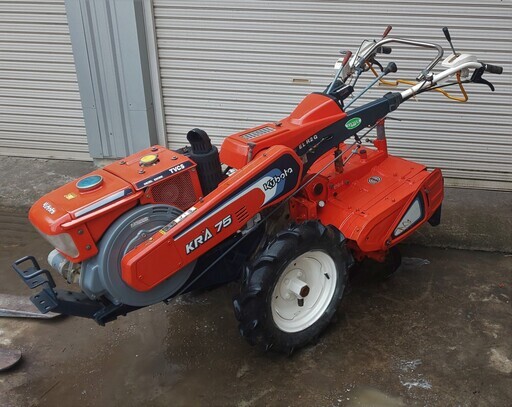 鹿児島発　セル始動　クボタ　7.5馬力　ディーゼルエンジン　KRA75　バッテリー新品交換済み