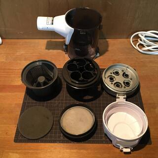 （07月09日更新）CCP サイクロン式掃除機 2017年 CC-AC02-E4Wの画像