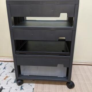 テレビゲーム機ラックの画像