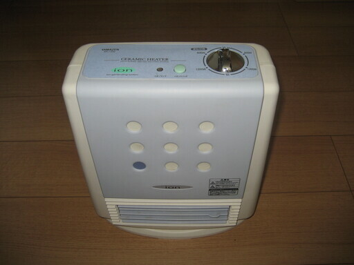 山善　セラミックファンヒーター　KFI-1200