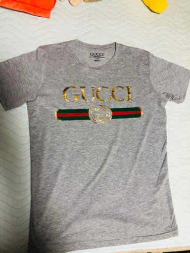 GUCCITシャツ　海外で買った