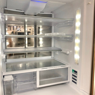SHARPの5ドア冷蔵庫！両開きで便利です！
