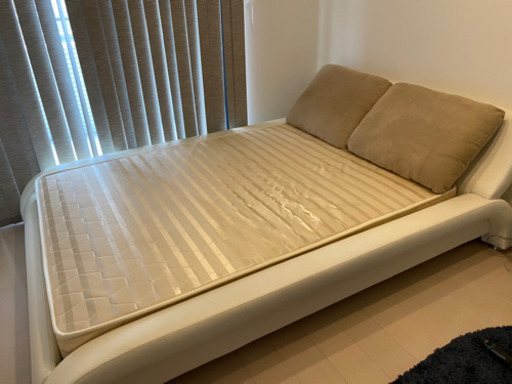 福岡市内配達無料　ダブルベッド  マットレス  フレームセット