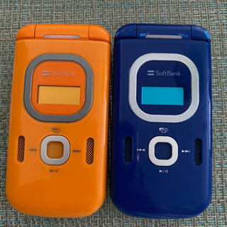 取引中ソフトバンクガラケー 青、オレンジ