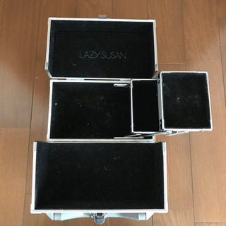 最終値下げ！！レイジースーザン　メイクボックスの画像