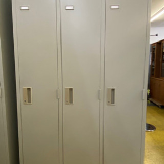 ナイキ 三人用ロッカー LK3JK