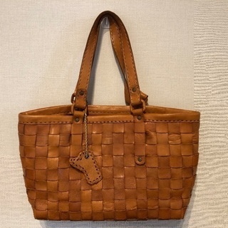 robitaトートバックの画像