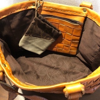 robitaトートバックの画像