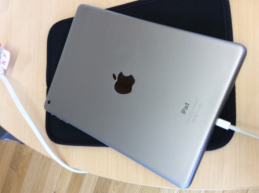 iPad Air Wi-Fiモデル 16GB MD785J/B  スペースグレイ　中古