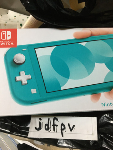任天堂　スイッチライト　新品