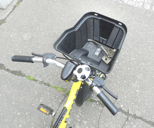 自転車 子供用 16インチ 男の子用 キッズ自転車 補助輪付き イエロー サッカーボウルベル ☆ PayPay(ペイペイ)決済可能 ☆ 札幌市 北区 屯田