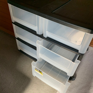 値下げ　収納引き出しPC製キャスター付の画像