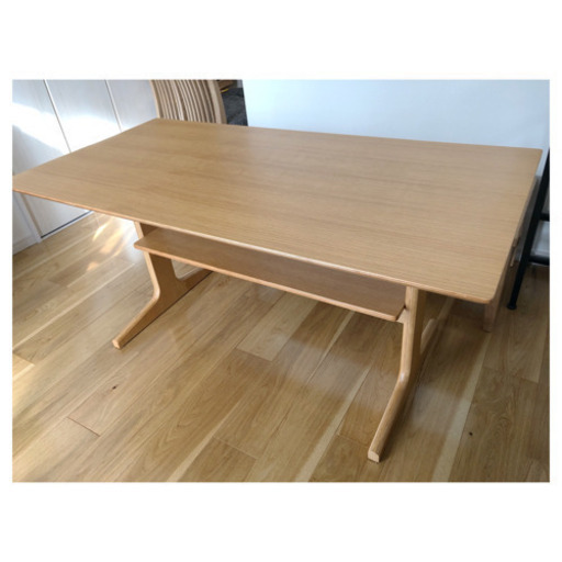 美品です◯無印良品のリビングでもダイニングでもつかえるテーブル