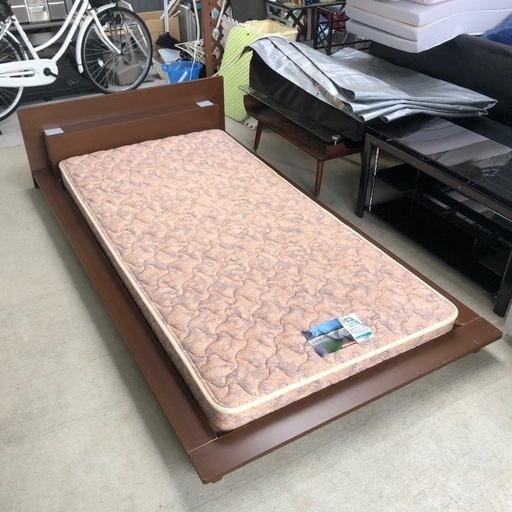 宮付きシングルローベッド
