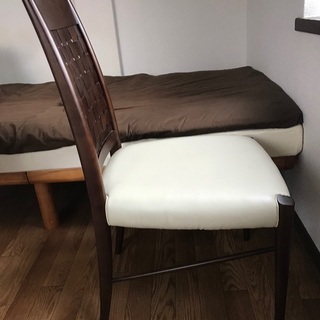 ダイニングチェア　椅子　2点の画像