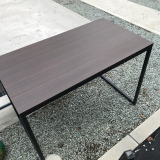 引き取り手が決まりました。パソコン机　110×60×76 