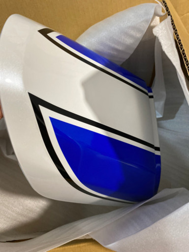 (パーツ)gk79a新品純正テールカウル