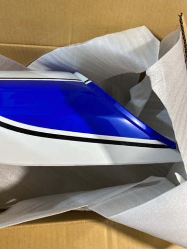(パーツ)gk79a新品純正テールカウル