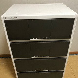 衣装ケースの画像