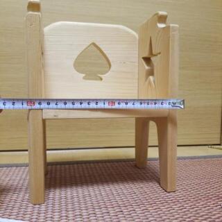小物置き　小さい椅子