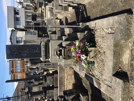 墓参り代行、墓所除草などお困りごと何でもご相談ください