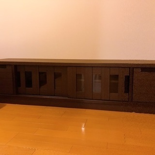 シックなテレビ台