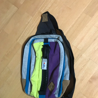 gymmasterのかわいい大きなファスナーのバッグ