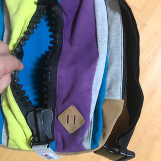 gymmasterのかわいい大きなファスナーのバッグの画像