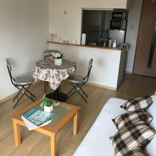 ◆コンパクトガラス天板センターテーブルの画像