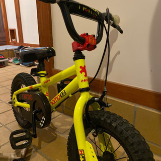 お取引中　子供用　12インチ  補助輪付き自転車　BMXタイプの画像
