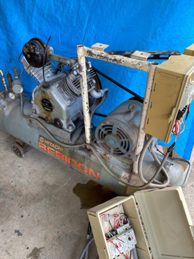 エアコンプレッサー　3相2.2kw