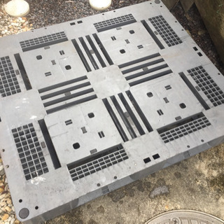 プラスチックパレットの画像