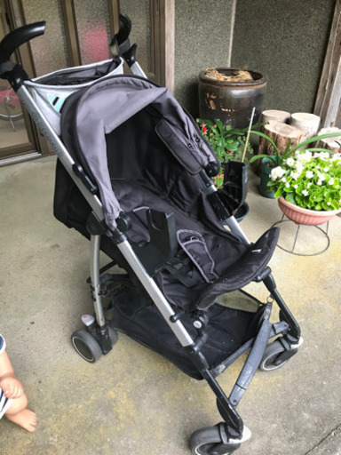 マキシコシのベビーカー、ベビーシート、Maxi-Cosiイージーベース