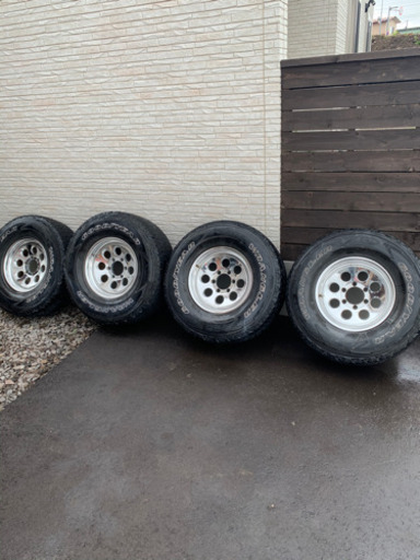 ランクルなどに　16インチ　タイヤホイールセット