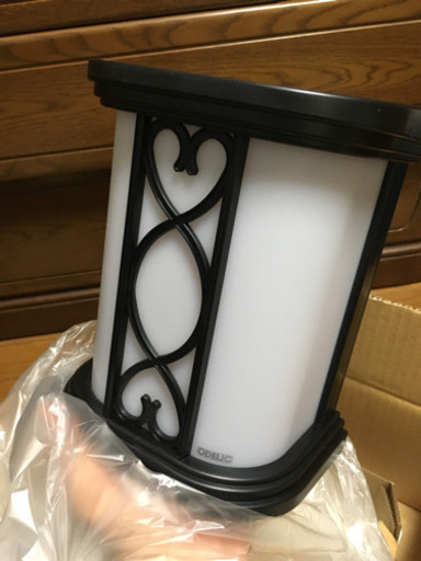 【新品未使用】玄関壁付け照明（防雨型）オーデリックOG041139